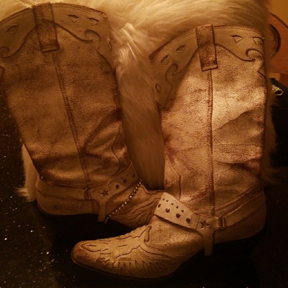 cowgirl-up Other - Custom made VINTAGE cream puff cowboy boots